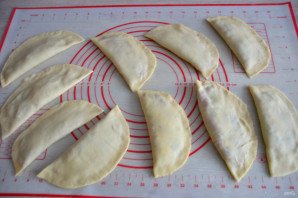 Чебуреки по-французски