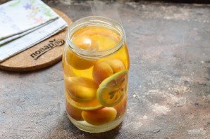 "Фанта" из абрикосов на зиму