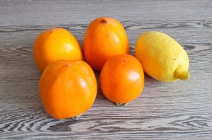 Хурма в сушилке