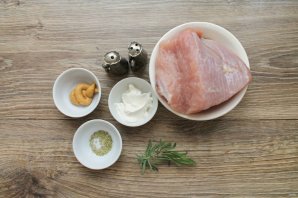 Индейка с розмарином в духовке