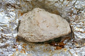 Индейка с розмарином в духовке