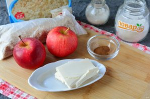 Ячневая каша с яблоками