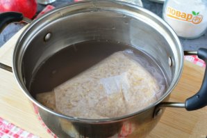 Ячневая каша с яблоками