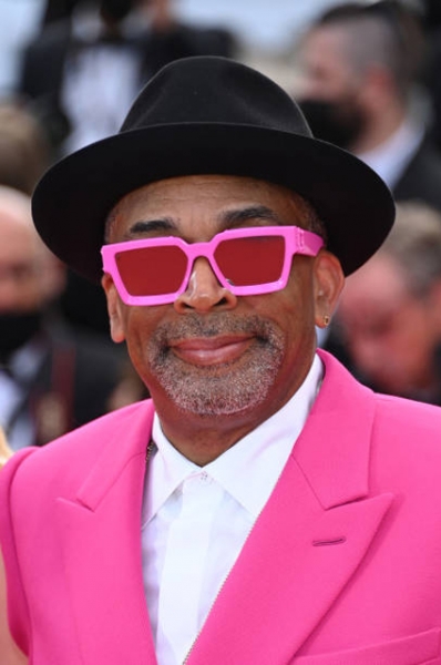 Канны-2021: Белла Хадид, Карла Бруни, Марион Котийяр, Энди Макдауэлл и другие на открытии кинофестиваля