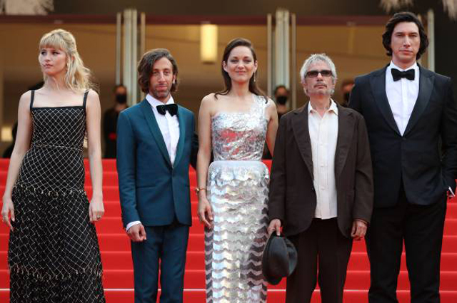 Канны-2021: Белла Хадид, Карла Бруни, Марион Котийяр, Энди Макдауэлл и другие на открытии кинофестиваля