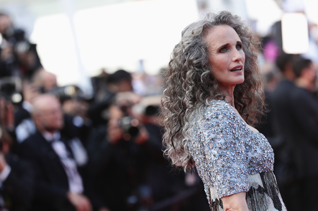 Канны-2021: Белла Хадид, Карла Бруни, Марион Котийяр, Энди Макдауэлл и другие на открытии кинофестиваля