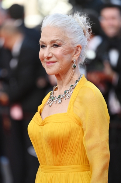 Канны-2021: Белла Хадид, Карла Бруни, Марион Котийяр, Энди Макдауэлл и другие на открытии кинофестиваля