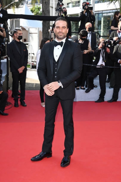 Канны-2021: Белла Хадид, Карла Бруни, Марион Котийяр, Энди Макдауэлл и другие на открытии кинофестиваля