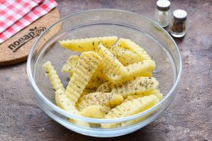 Картошка с базиликом в духовке