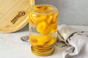 Компот из абрикосов