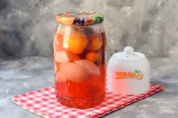 Компот из абрикосов, сливы и яблок на зиму