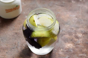 Компот из яблок с базиликом на зиму