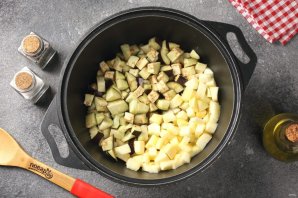 Лечо из кабачков и баклажанов