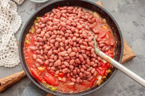 Лобио с сельдереем