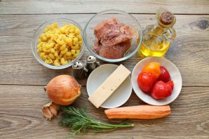 Макароны с тушенкой и сыром