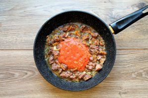 Макароны с тушенкой и сыром