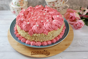 Медовый торт с вишней