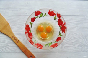 Медовый торт с вишней