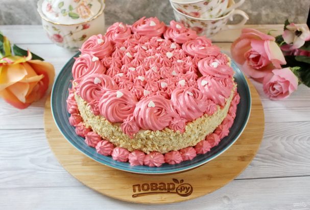 Медовый торт с вишней