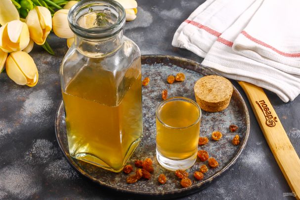 Настойка из изюма на самогоне