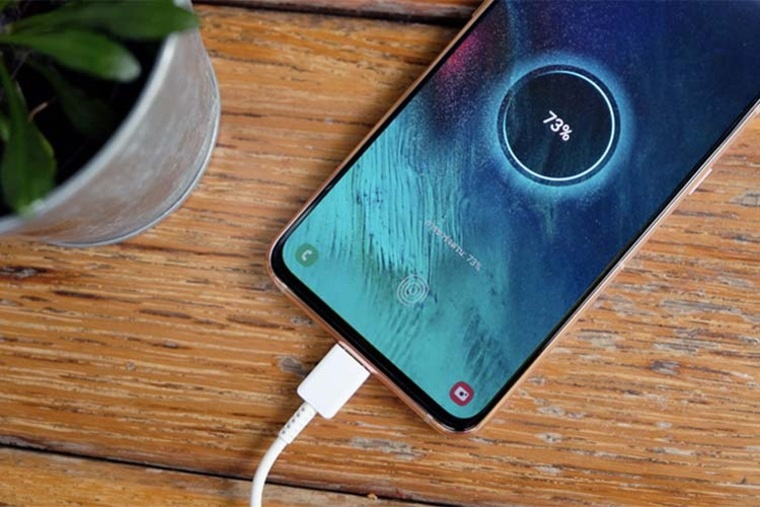 Не заряжайте смартфон до 100%: рекомендация экспертов