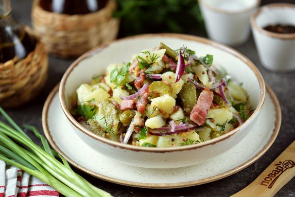 Немецкий картофельный салат с беконом