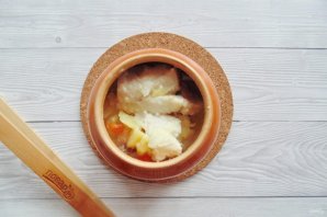 Окунь в горшочке в духовке