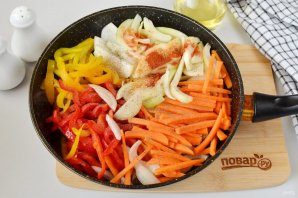 Печень говяжья с овощами