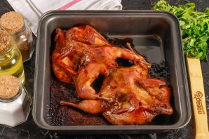 Перепелки в соевом соусе в духовке