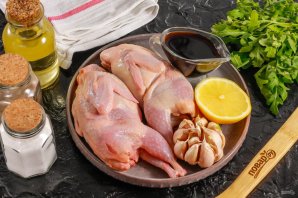 Перепелки в соевом соусе в духовке