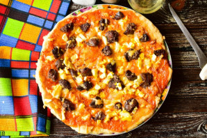 Пицца с куриной печенью