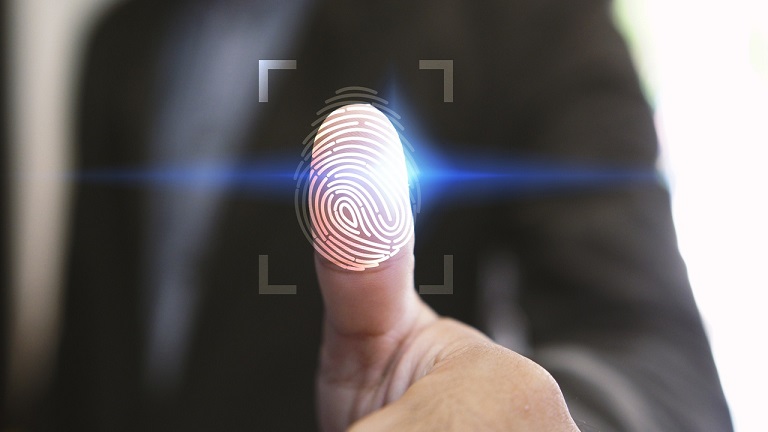 Пользователи мессенджера WhatsApp будут заходить в чаты по отпечатку пальца