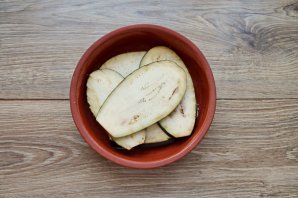 Рулетики из баклажанов с сулугуни