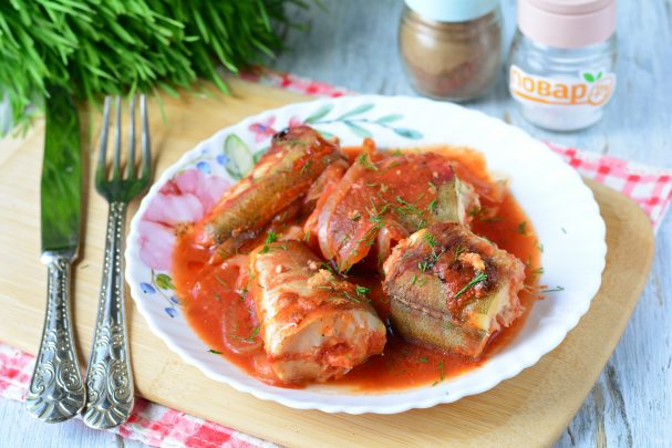 Рыба запеченная с чесноком в духовке