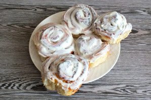 Синнабоны с малиной