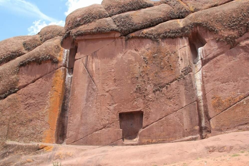 Таинственные &laquo;Врата богов&raquo;: Легенды и факты о загадочном памятнике в Перу