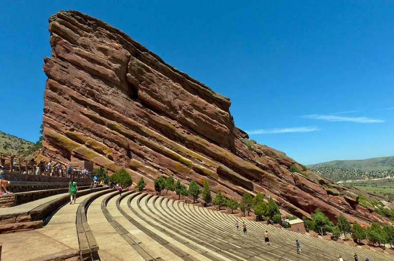 В Колорадо над амфитеатром Red Rocks наблюдали &laquo;темный металлический диск&raquo;