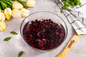 Варенье из черной смородины с мятой