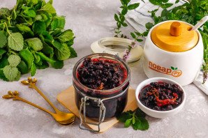 Варенье из черной смородины с мятой