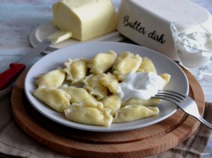 Вареники с творогом и черемшой